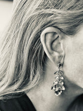 Load image into Gallery viewer, Lily Drop Earrings