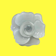 Load image into Gallery viewer, Grace Brooch
