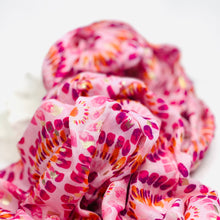 Load image into Gallery viewer, Lilly Scarf
