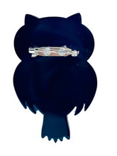 Load image into Gallery viewer, Oscar Brooch
